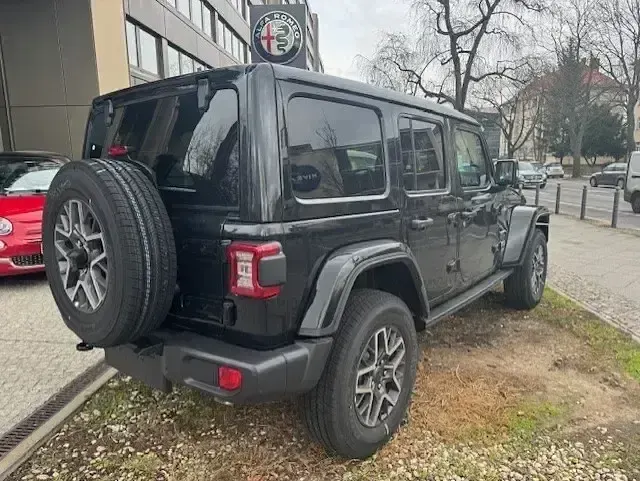 Gebraucht Jeep Wrangler Sahara 272 PS (200 kW) 2025 Black (5ca) SUV
