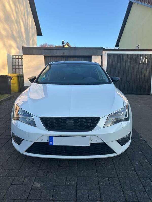 Weiß Gebraucht 2015 Seat Leon FR Kleinwagen | 13.199 € (Etwas zu teuer) - Bild 1/4