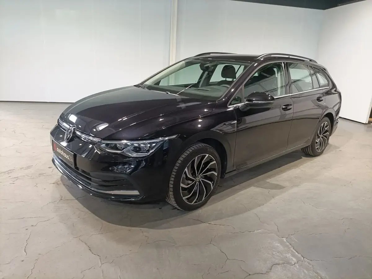 Gebraucht VW Golf VIII Style 150 PS (110 kW) 2024 Schwarz Kombi