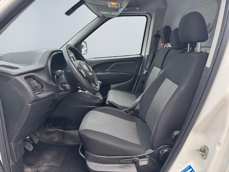 Gebraucht Fiat Doblò 101 PS (74 kW) 2021 Weiß Van / Kleinbus