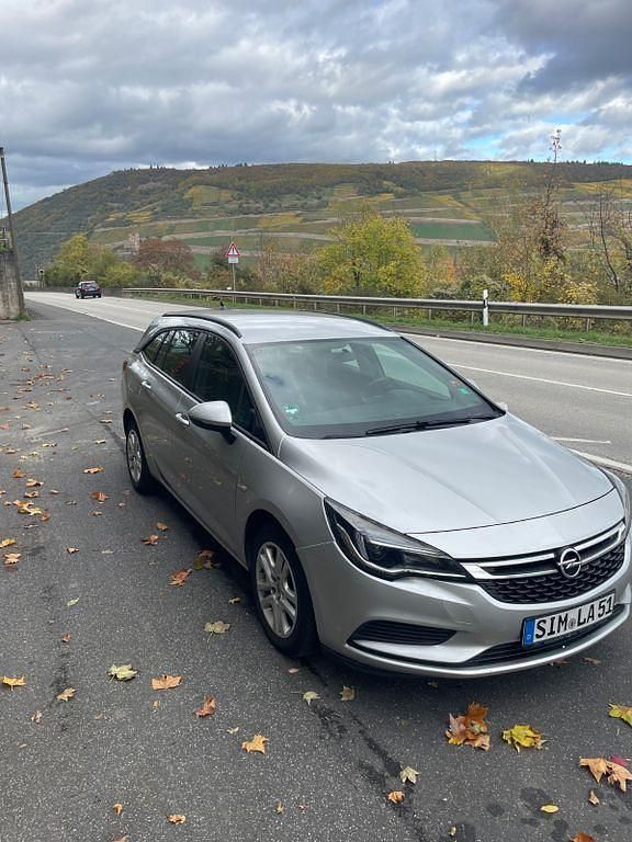 Gebraucht Opel Astra Edition 95 PS (69 kW) 2017 Silber Kombi