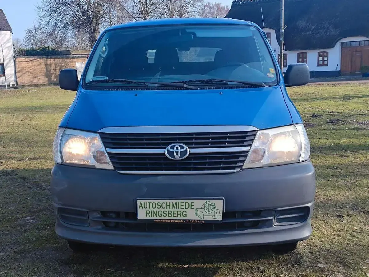 Gebraucht Toyota HiAce 95 PS (69 kW) 2010 Blau Van