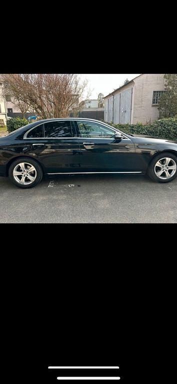 Gebraucht Mercedes E200 Avantgarde 194 PS (142 kW) 2016 Schwarz Limousine