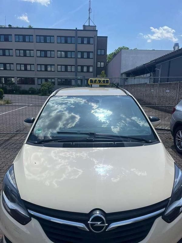 Gebraucht 2019 Opel Zafira Tourer drive Van / Kleinbus | 5.000 € - Bild 1/3
