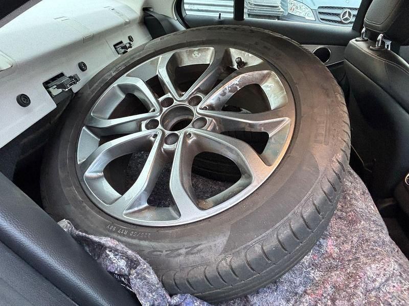 Gebraucht Mercedes C180 Avantgarde 156 PS (114 kW) 2015 Silber Limousine