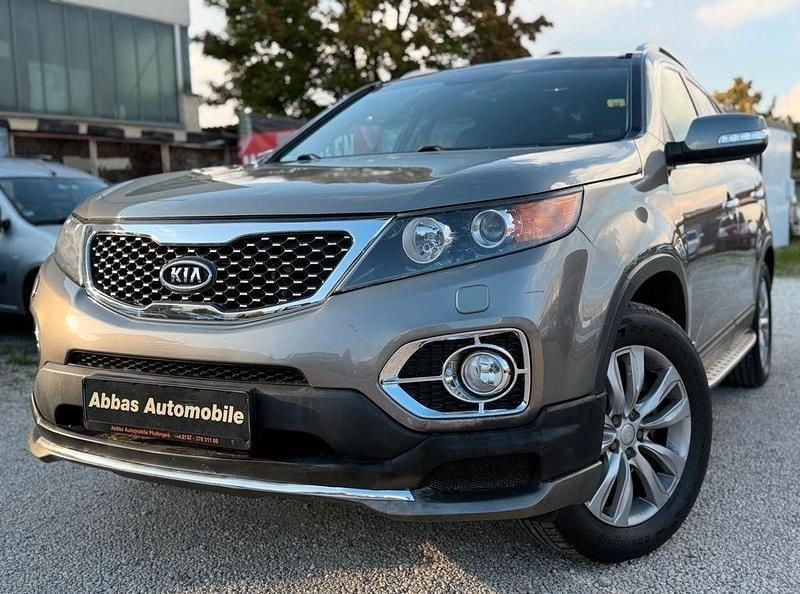 Silber Gebraucht 2011 Kia Sorento Spirit SUV | 11.790 € (Teuer) - Bild 1/4