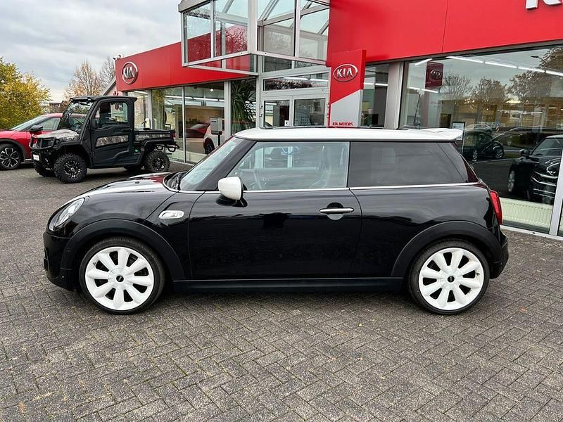 Gebraucht Mini Cooper S Chili 192 PS (141 kW) 2020 Schwarz Kleinwagen