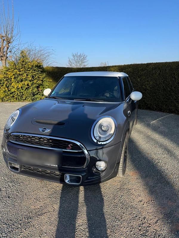 Usado Mini Metropolitan 170 HP (125 kW) 2015 Cinzento Citadino