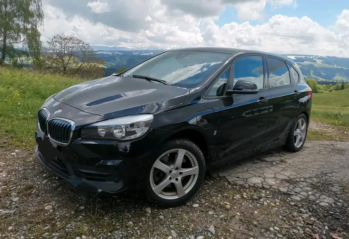 Gebraucht BMW 225 224 PS (164 kW) 2018 Schwarz SUV
