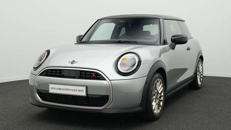 Grau Gebraucht 2024 Mini Cooper S Favoured Kleinwagen | 27.564 € (Superpreis) - Bild 1/4