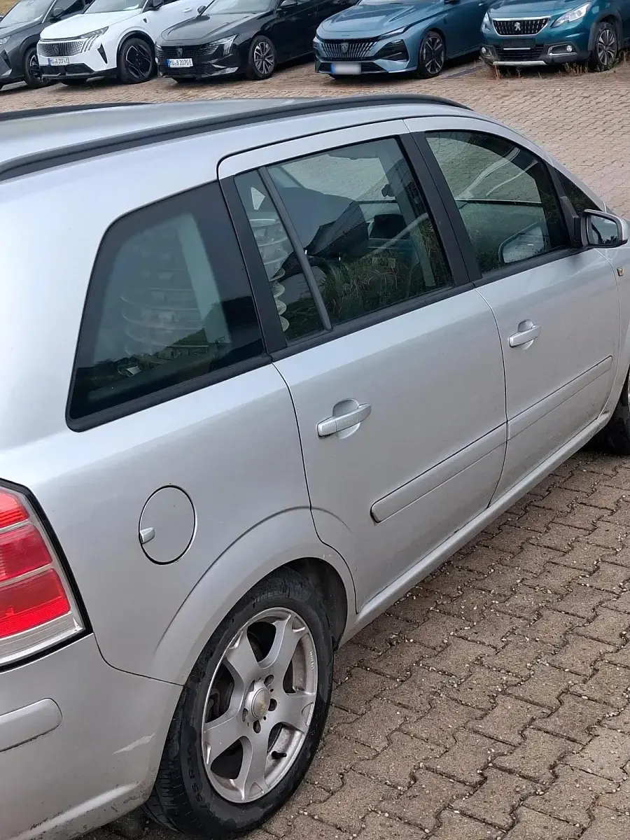 Gebraucht Opel Zafira 140 PS (102 kW) 2007 Silber Van / Kleinbus
