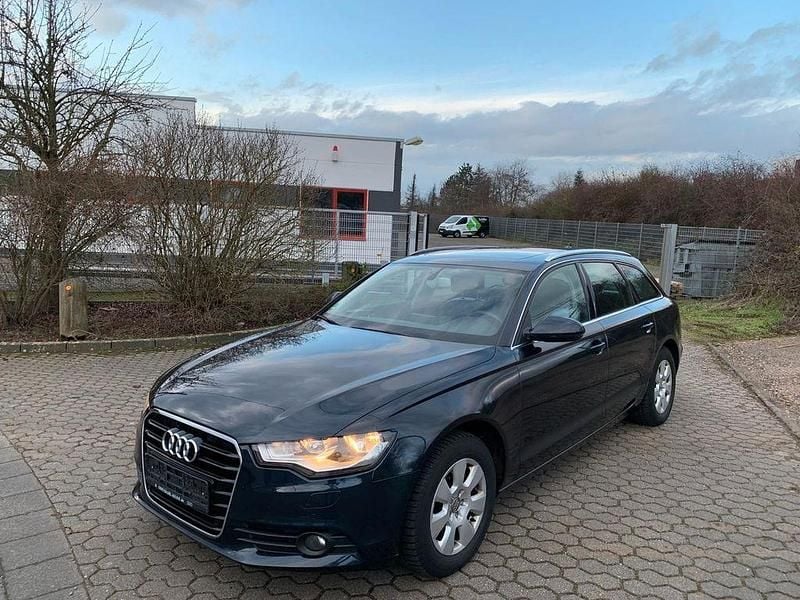 Gebraucht Audi A6 177 PS (130 kW) 2011 Blau Kombi