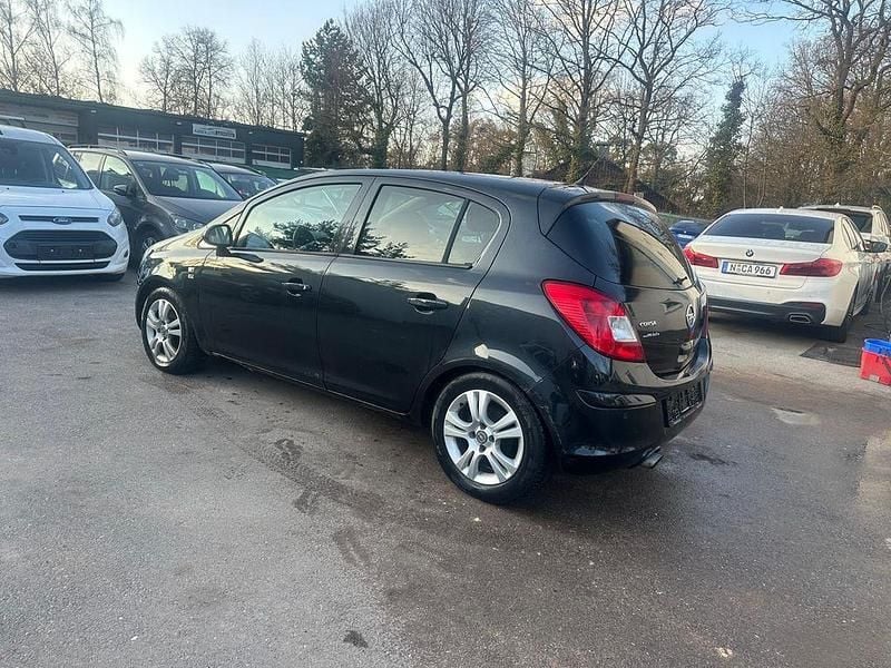 Gebraucht Opel Corsa 101 PS (74 kW) 2012 Schwarz Kleinwagen