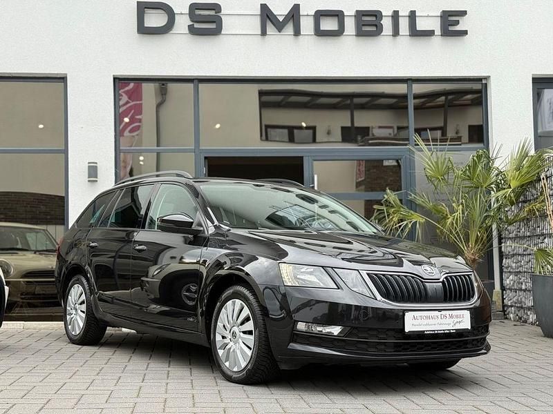 Schwarz Gebraucht 2019 Skoda Octavia Ambition Kombi | 9.900 € (Guter Preis) - Bild 1/4
