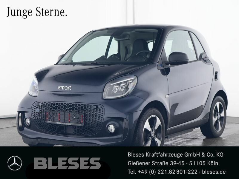 Bodypanels in sapphire blue () Gebraucht 2024 Smart ForTwo Electric Drive Exclusive Coupé | 16.300 € (Fairer Preis) - Bild 1/4