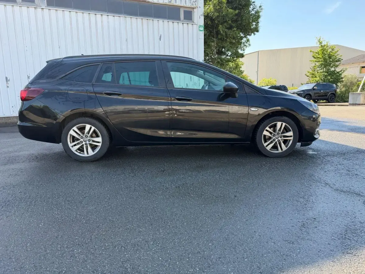 Gebraucht Opel Astra Business 122 PS (89 kW) 2021 Schwarz Kombi