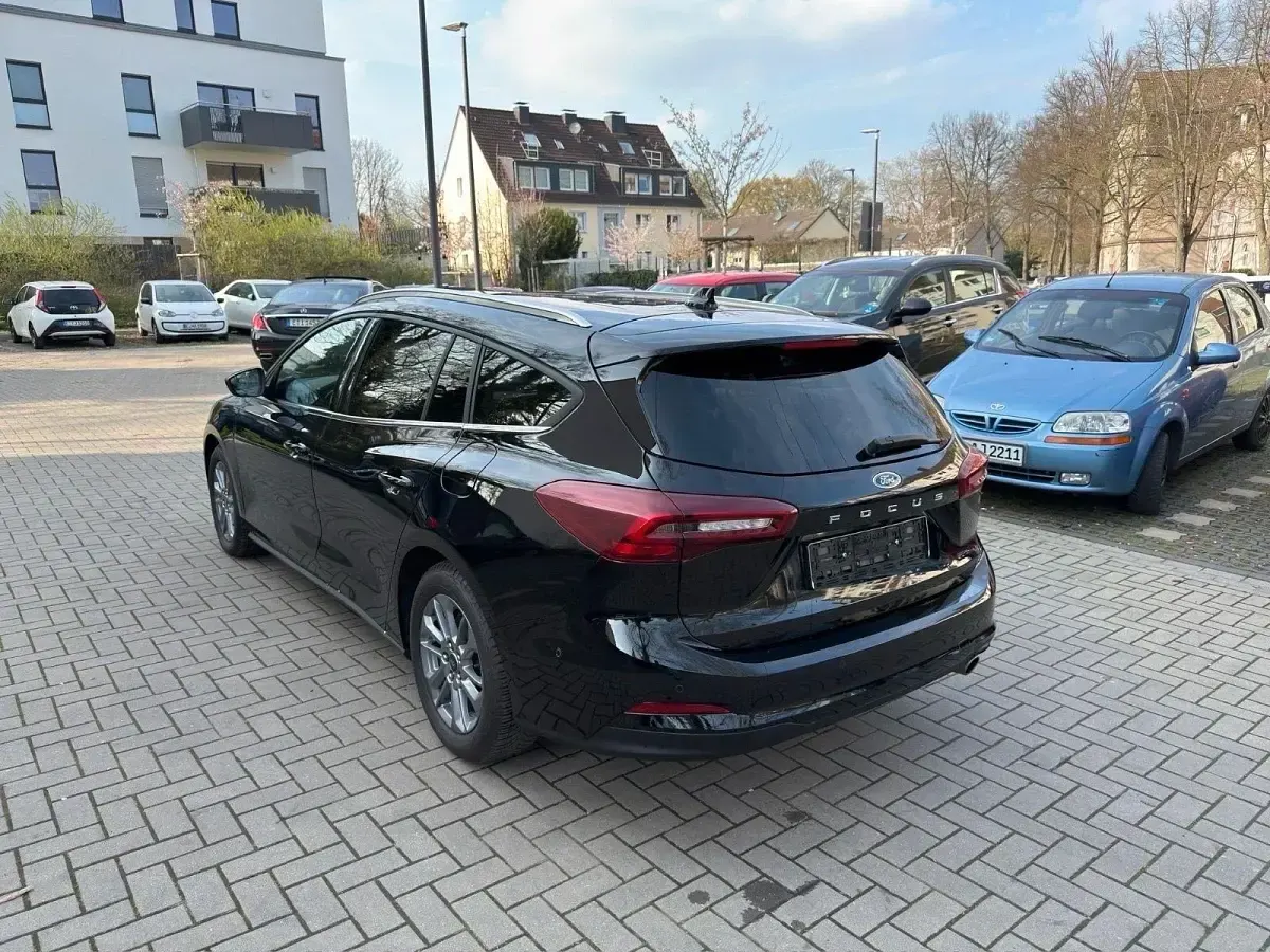 Gebraucht Ford Focus Titanium 116 PS (85 kW) 2025 Schwarz Kombi