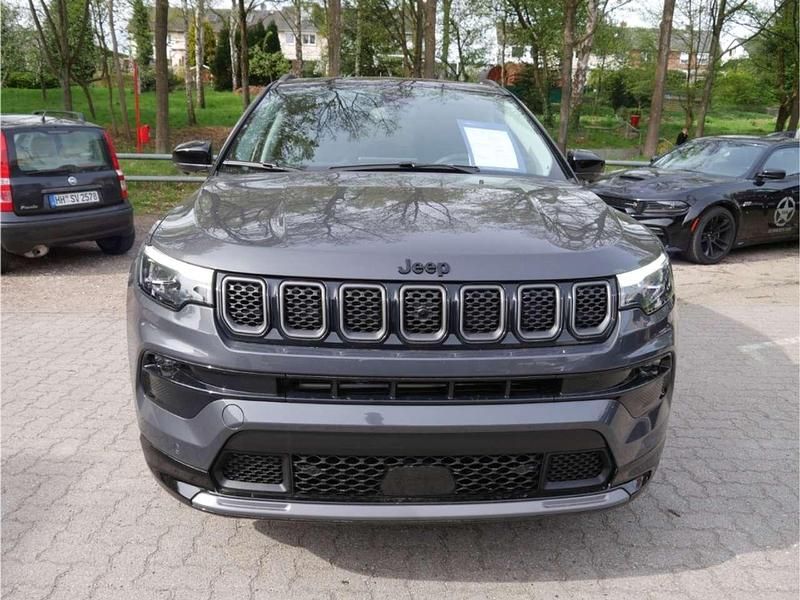 Neu Jeep Compass Summit 131 PS (96 kW) 2025 Grigio moda (graphite grey met SUV