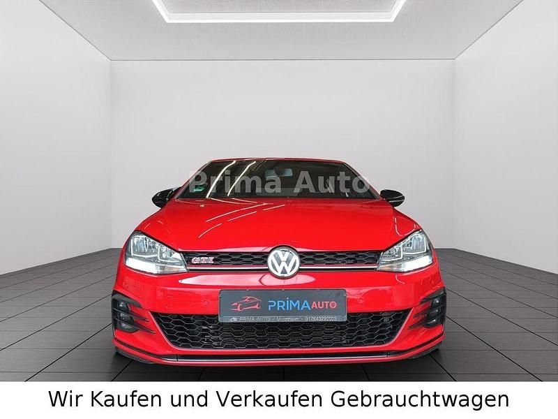 Gebraucht VW Golf VII Comfortline 231 PS (169 kW) 2021 Rot Kleinwagen