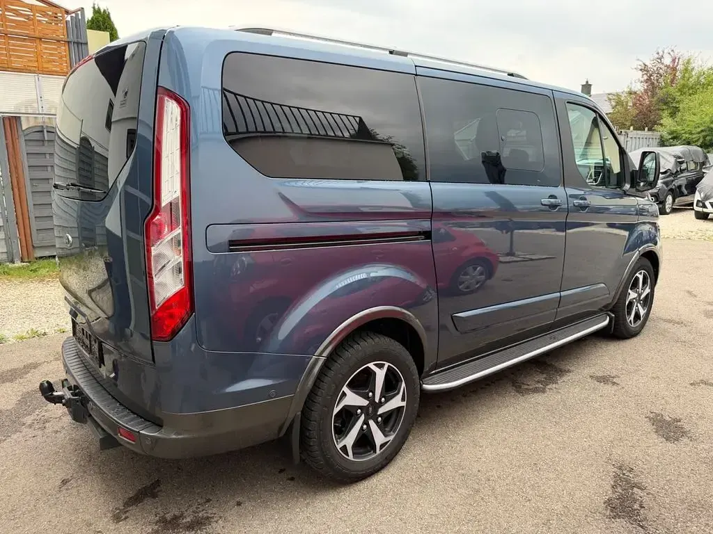Gebraucht Ford Tourneo Custom Active 131 PS (96 kW) 2022 Blau Van