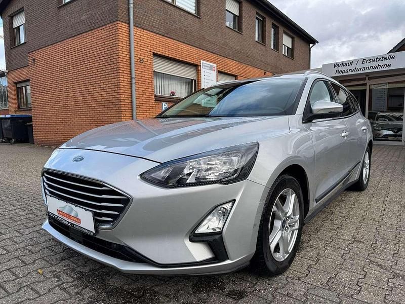 Gebraucht Ford Focus Cool & Connect 120 PS (88 kW) 2020 Silber Kombi