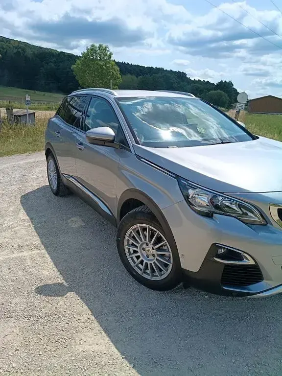 Gebraucht Peugeot 3008 Allure 131 PS (96 kW) 2019 Grau SUV
