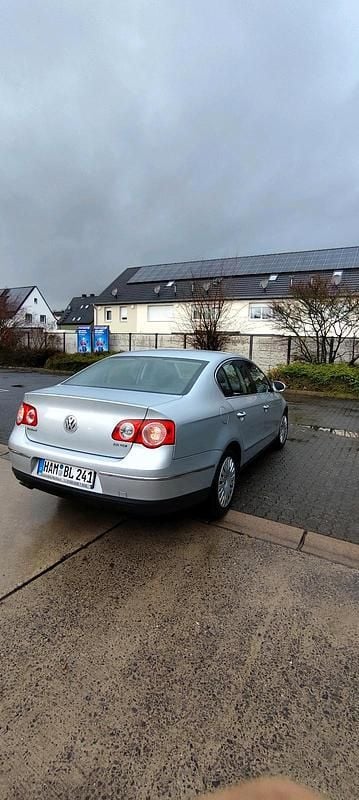 Gebraucht VW Passat 140 PS (102 kW) 2008 Limousine