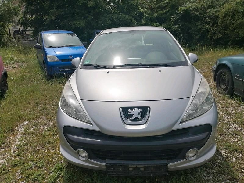 Silber Gebraucht 2009 Peugeot 207 Urban Move Coupé | 1.799 € (Fairer Preis) - Bild 1/4