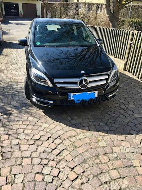 Gebraucht 2013 Mercedes B180 Van / Kleinbus | 8.650 € (Fairer Preis) - Bild 1/4