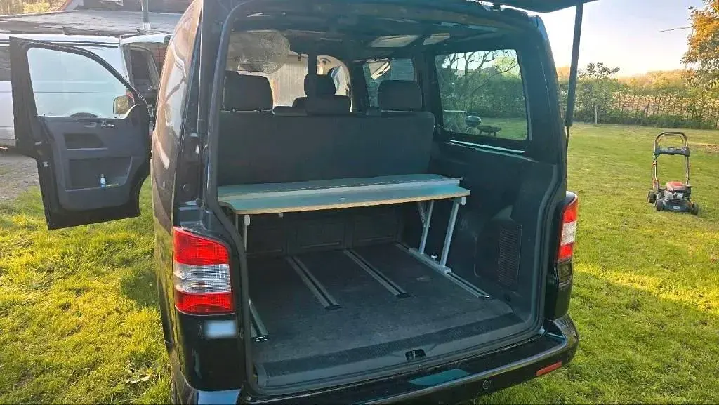 Gebraucht VW Multivan 131 PS (96 kW) 2006 Schwarz Van / Kleinbus