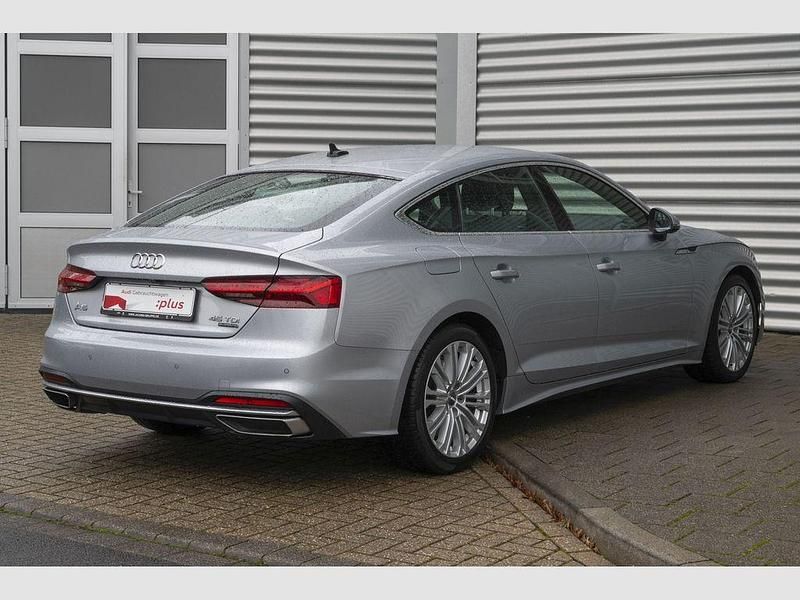 Gebraucht Audi A5 Sportback Advanced 231 PS (169 kW) 2020 Florettsilber metallic Kleinwagen