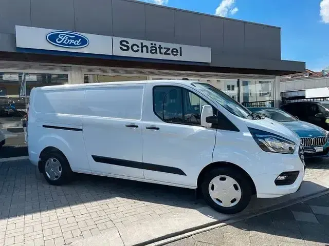 Second-hand Ford Transit Custom Trend 131 CP (96 kW) 2023 Alb Monovolum