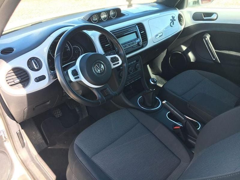 Gebraucht VW Beetle Cup 105 PS (77 kW) 2014 Weiß Kleinwagen