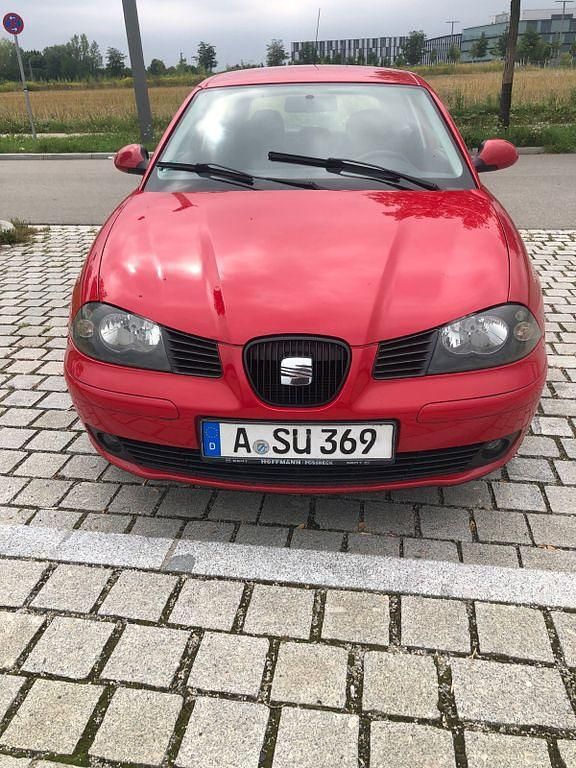 Rot Gebraucht 2005 Seat Ibiza Reference Limousine | 600 € (Superpreis) - Bild 1/4
