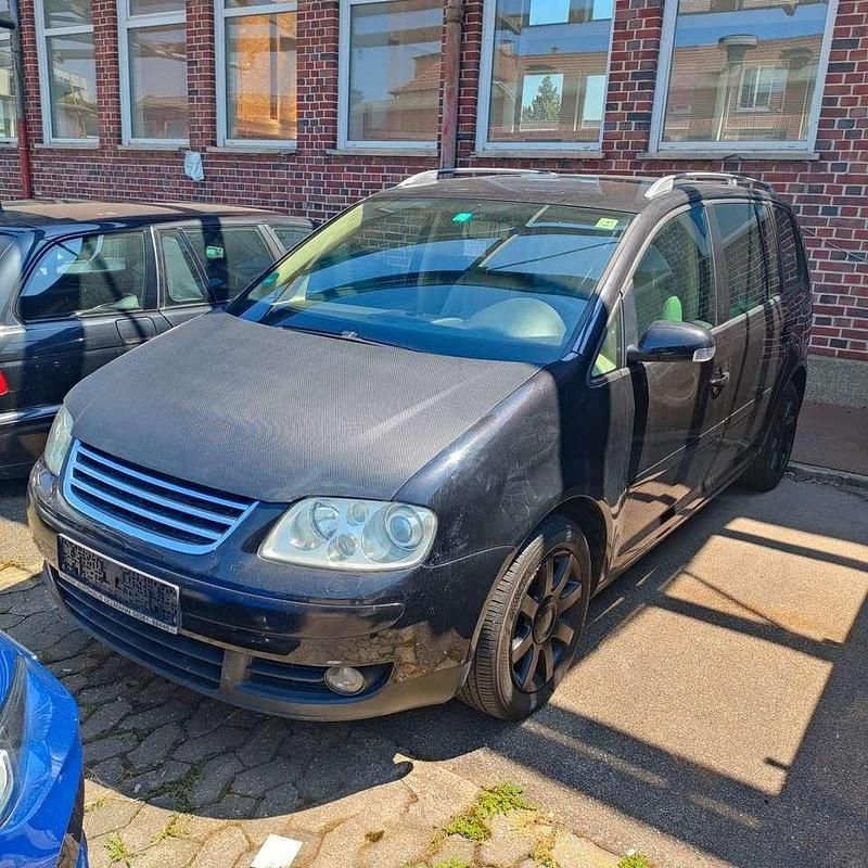 Gebraucht VW Touran Highline 116 PS (85 kW) 2004 Schwarz Van / Kleinbus