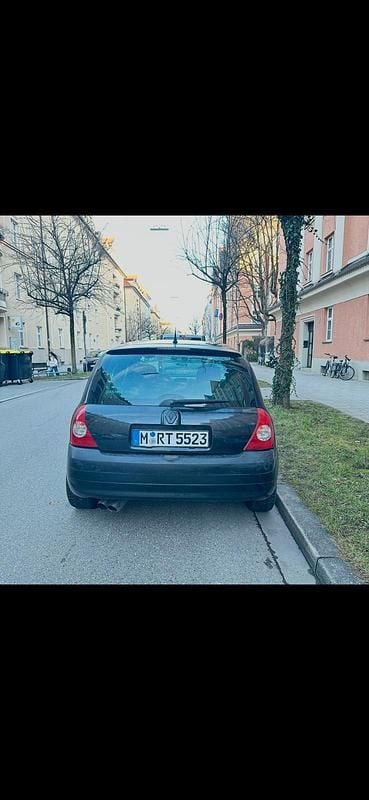 Gebraucht Renault Clio II 75 PS (55 kW) 2002 Schwarz Kleinwagen