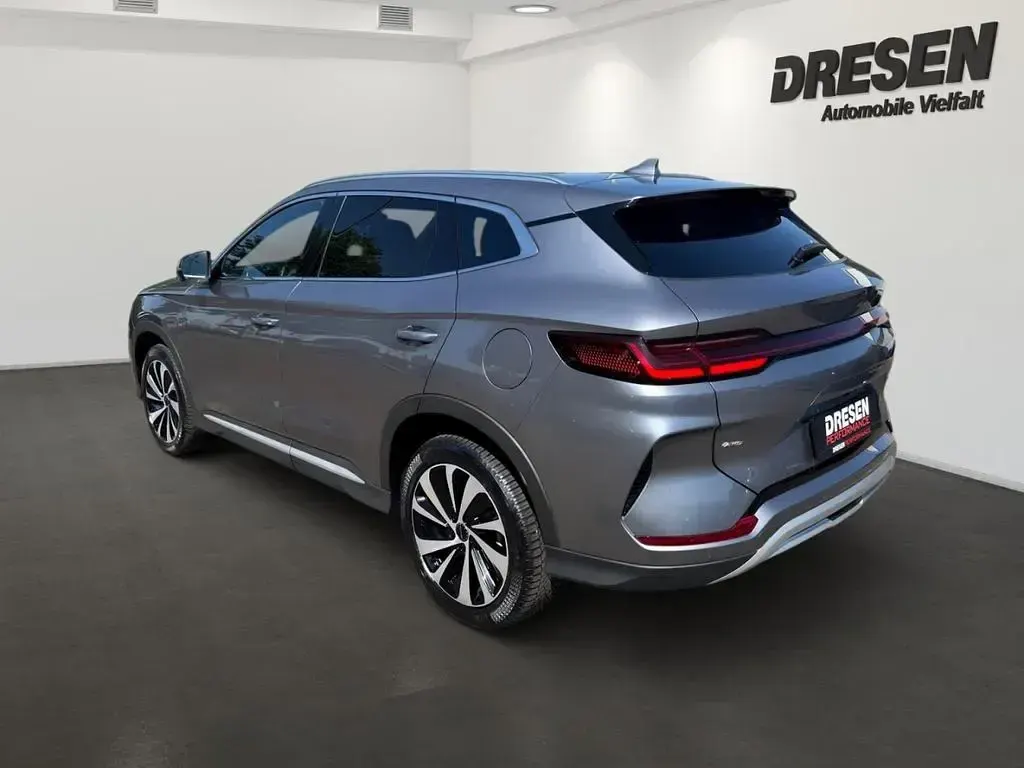 Gebraucht BYD Seal Design 324 PS (238 kW) 2025 Silber Limousine