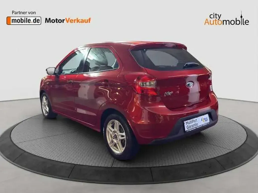 Gebraucht Ford Ka 86 PS (63 kW) 2017 Ruby rot (metallic) Limousine