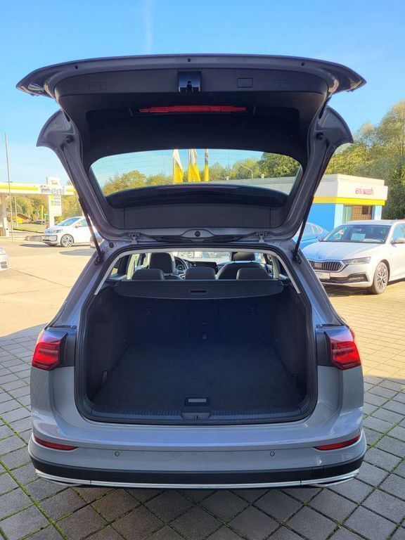 Gebraucht VW Golf Alltrack 200 PS (147 kW) 2022 Mondsteingrau Kombi