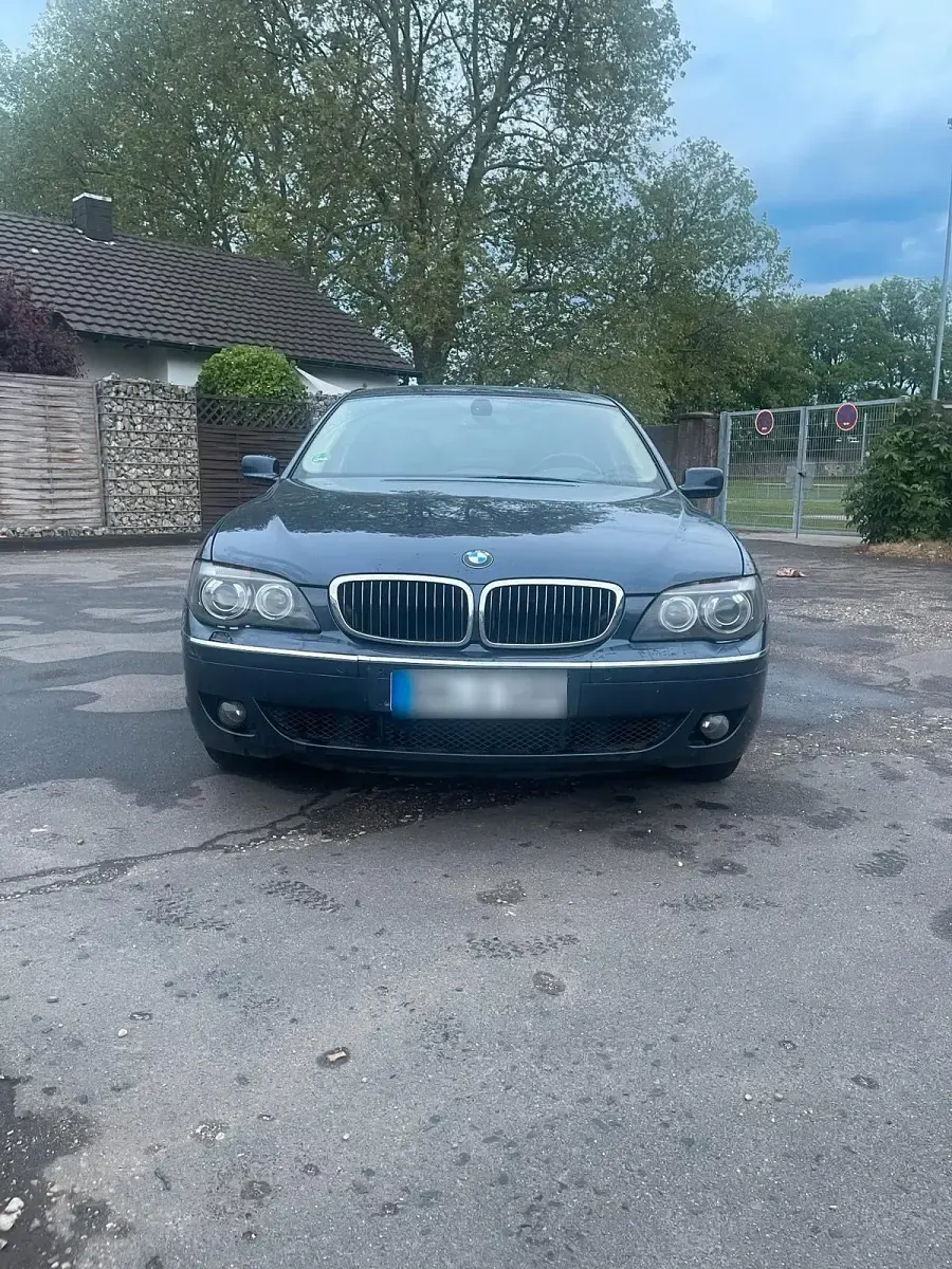 Second-hand BMW 730 2006 Albastru Berlinǎ