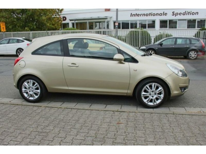 Gebraucht 2009 Opel Corsa 1 2 Benzin 80 Ps 3 300 65428 Russelsheim Autouncle