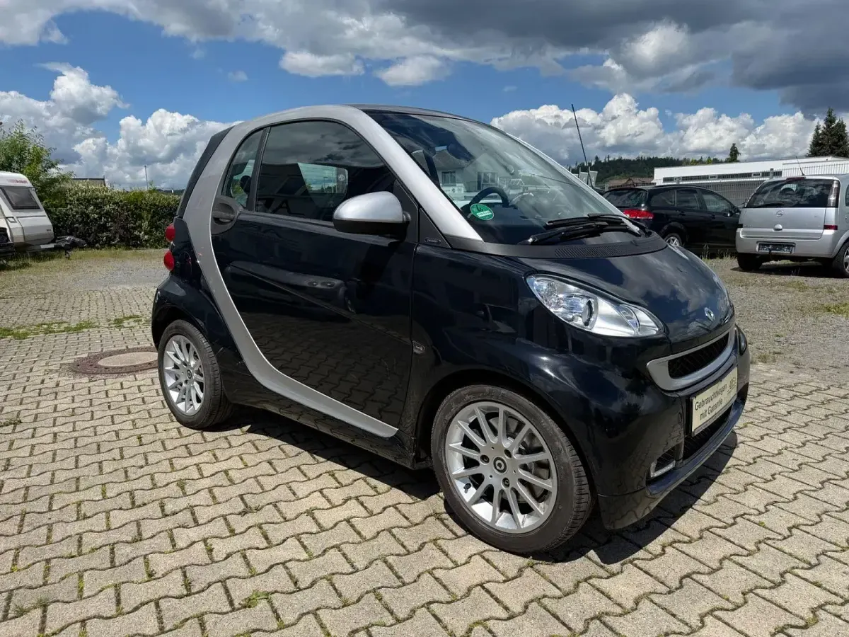 Gebraucht Smart ForTwo Coupé 71 PS (52 kW) 2011 Silber Coupé