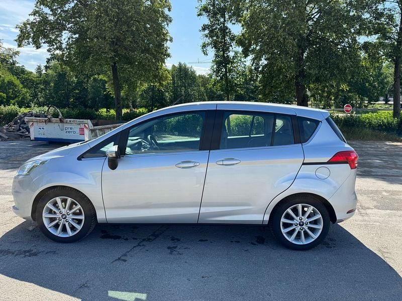 Używany Ford B-MAX Colourline 101 KM (74 kW) 2017 Srebrny Minivan