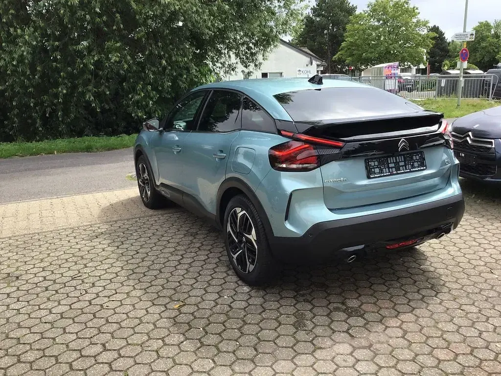 Gebraucht Citroën C4 Shine 131 PS (96 kW) 2023 Blau SUV
