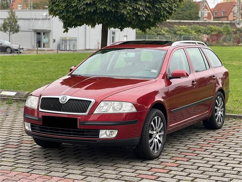 Rot Gebraucht 2007 Skoda Octavia Kombi | 2.900 € (Fairer Preis) - Bild 1/4