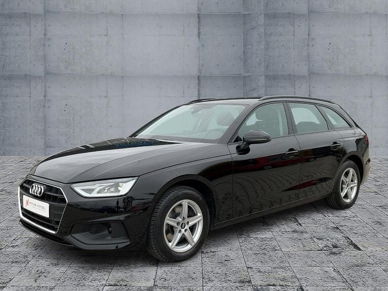 Gebraucht Audi A4 Basis 163 PS (119 kW) 2023 Schwarz Kombi