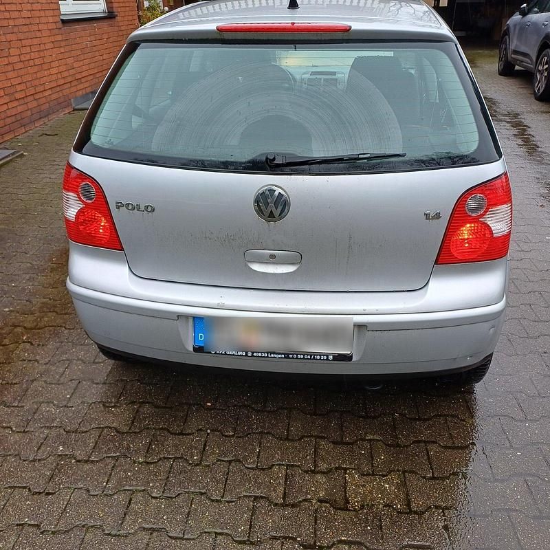 Gebraucht VW Polo 75 PS (55 kW) 2002 Silber Kleinwagen