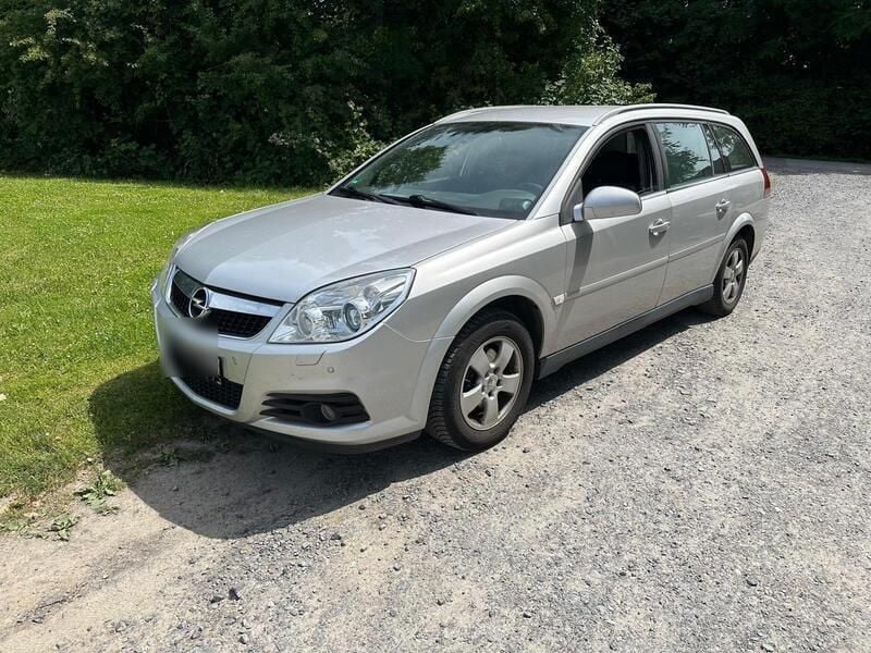 Silber Gebraucht 2005 Opel Vectra Kombi | 3.350 € (Teuer) - Bild 1/4
