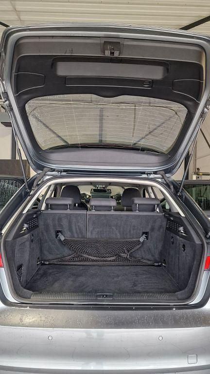 Gebraucht Audi A3 Attraction 125 PS (91 kW) 2015 Grau Limousine