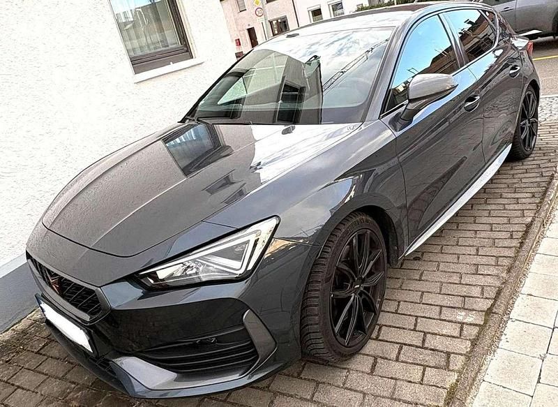 Gebraucht Cupra Leon VZ 300 PS (220 kW) 2022 Grau Kleinwagen
